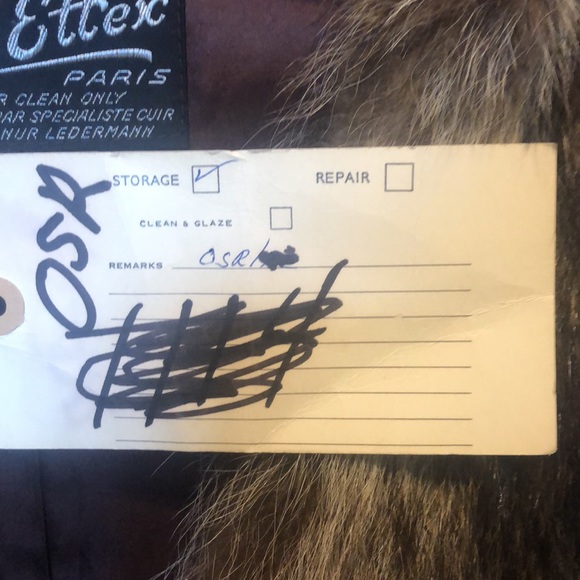 Authentic Vintage Raccoon Fur Vest! - Picture 6 of 6